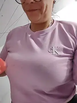 Snapshot of Susana_Rojas chatting on February 27, 2:11 am Susana Rojas online show from February 27, 2:11 am