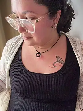 VanesssaMilf  online show from July 7, 5:17 pm