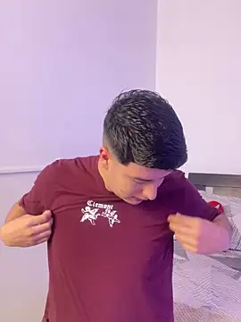 Goldenknight33 online show from April 14, 2:12 pm