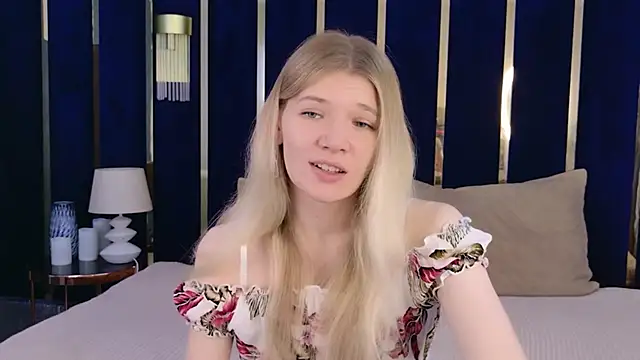 Vivien Hans online show from May 24, 3:50 pm