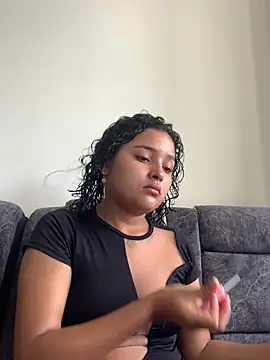 ladulcemary  online show from April 17, 8:01 pm