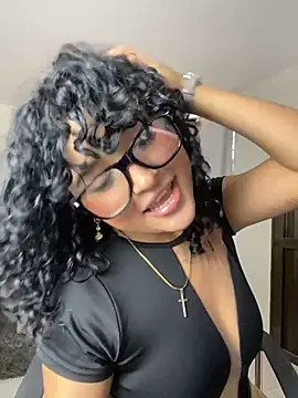 ladulcemary  online show from May 16, 7:56 pm
