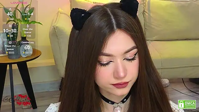 oliviaah  online show from April 15, 3:08 pm