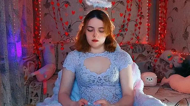 Ari Meow online show from April 6, 6:42 pm