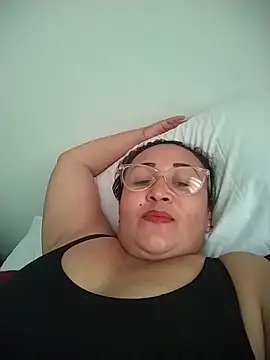 Nini Love  online show from February 4, 8:03 pm