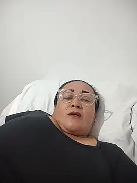 Nini Love  online show from February 6, 4:06 am