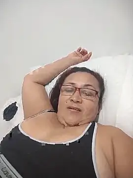 Nini Love  online show from February 27, 4:12 am