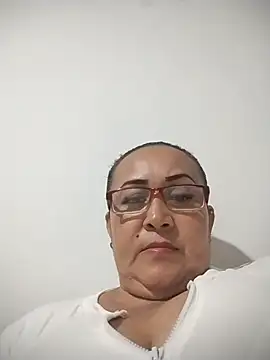 Nini Love  online show from April 6, 5:19 am