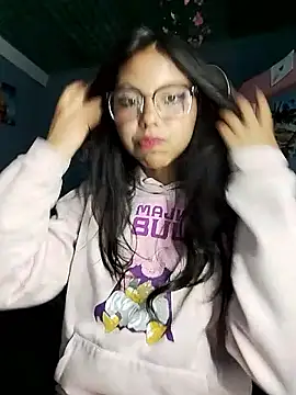 Snapshot of Princess_elia chatting on May 1, 11:53 pm Princess elia online show from May 1, 11:53 pm