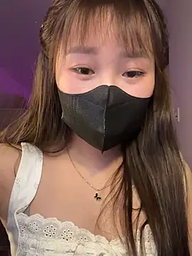 Snapshot of Miumeo20 chatting on July 12, 5:26 pm Miumeo20 online show from July 12, 5:26 pm