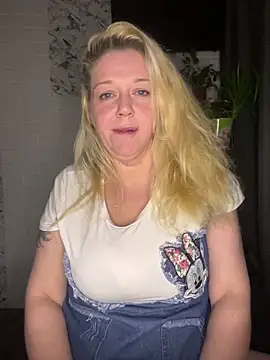 JenniferCarmen online show from January 31, 9:46 pm