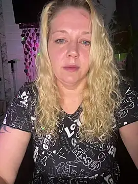 JenniferCarmen online show from February 20, 3:34 pm