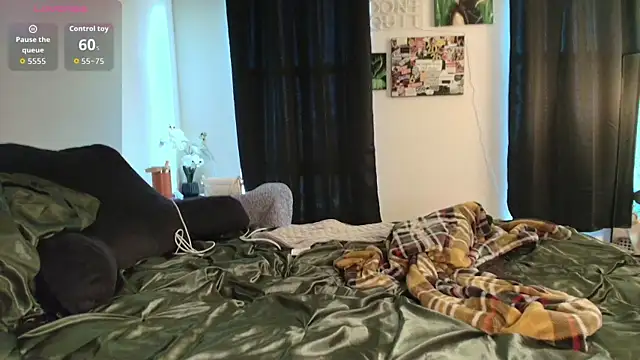 MilaSeren online show from April 5, 1:03 am