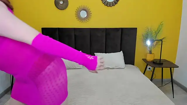 LisaAmoree online show from April 12, 1:32 am