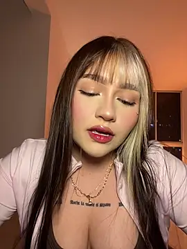 Daniela ruizz online show from June 26, 3:33 am