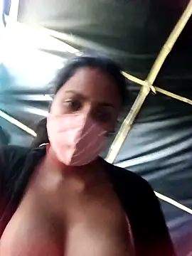 Snapshot of Poonam8080 chatting on December 16, 11:04 am Poonam8080 online show from December 16, 11:04 am