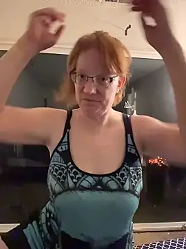 Lenaravenswood online show from March 15, 4:18 am