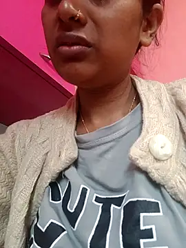 Snapshot of nehakapoor89 chatting on December 18, 9:04 am nehakapoor89 online show from December 18, 9:04 am