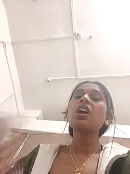 Snapshot of nehakapoor89 chatting on January 16, 9:57 am nehakapoor89 online show from January 16, 9:57 am