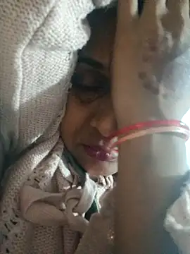 Snapshot of nehakapoor89 chatting on February 19, 4:58 pm nehakapoor89 online show from February 19, 4:58 pm