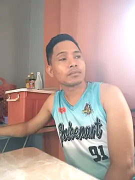 jevtobias online show from December 16, 4:17 am