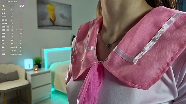 TwinklyAngels online show from April 14, 4:24 pm