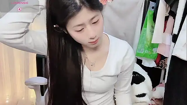 Snapshot of Yvonne-07 chatting on January 5, 8:56 pm Yvonne-07 online show from January 5, 8:56 pm