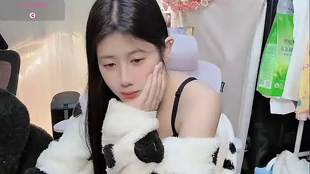 Snapshot of Yvonne-07 chatting on January 15, 5:34 am Yvonne-07 online show from January 15, 5:34 am