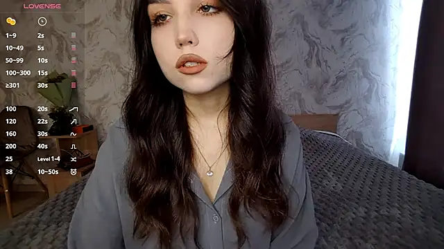 Qwami Amie online show from April 17, 6:38 am