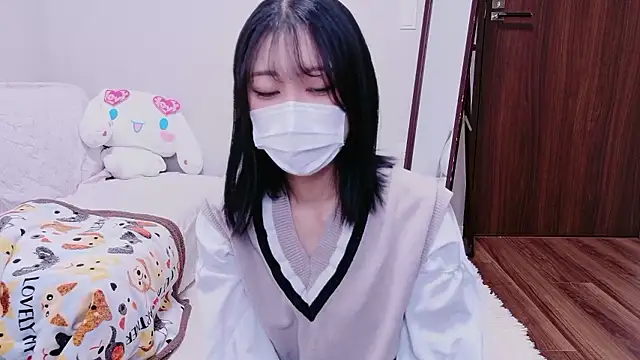 Snapshot of Ms-KARINA chatting on January 9, 6:27 am Ms-KARINA online show from January 9, 6:27 am