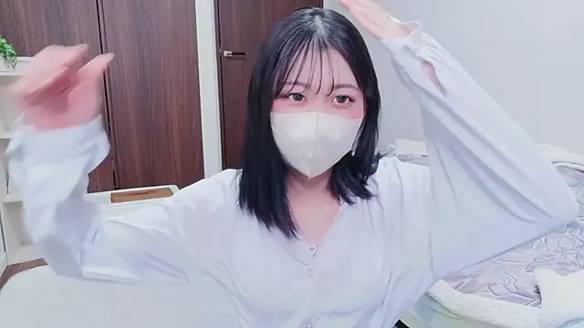 Snapshot of Ms-KARINA chatting on February 10, 6:06 am Ms-KARINA online show from February 10, 6:06 am