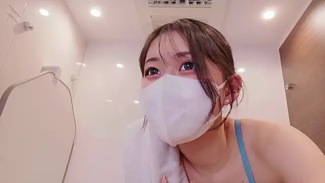 Snapshot of Ms-KARINA chatting on February 27, 4:45 am Ms-KARINA online show from February 27, 4:45 am