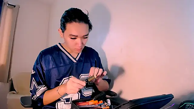 Snapshot of lil_cummer69 chatting on February 25, 3:38 am lil cummer69 online show from February 25, 3:38 am