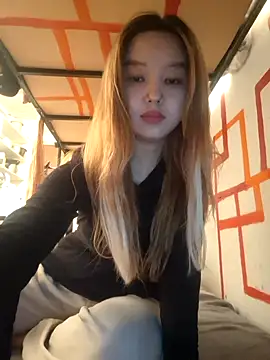 SherrylShaw online show from April 8, 3:45 pm