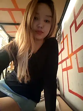 SherrylShaw online show from April 15, 9:27 am