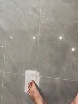 qwe522522 online show from April 11, 5:34 am