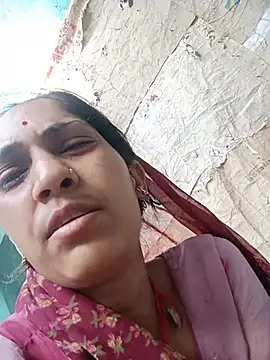 Snapshot of Chayna_singh chatting on May 21, 2:40 am Chayna singh online show from May 21, 2:40 am
