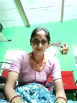 Snapshot of Chayna_singh chatting on May 22, 4:45 pm Chayna singh online show from May 22, 4:45 pm