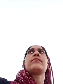 Snapshot of Chayna_singh chatting on May 26, 1:40 pm Chayna singh online show from May 26, 1:40 pm