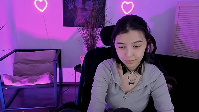 SirenMystiq online show from April 13, 7:19 pm