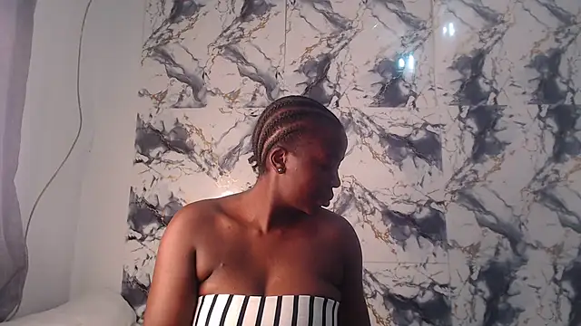 CurvyJ255 online show from July 17, 8:24 pm