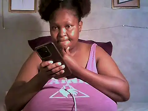 sweetmilkylady online show from April 13, 8:53 am