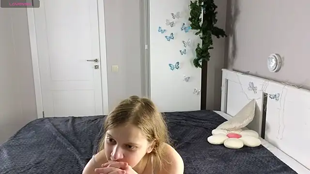 HazeElariel online show from April 10, 3:28 pm