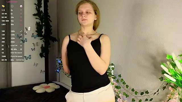 HazeElariel online show from April 13, 3:06 pm