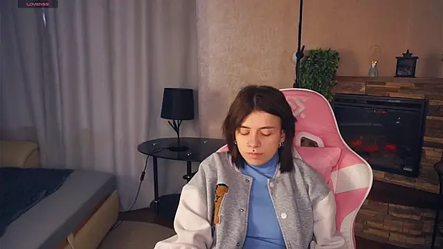 IleanaPishko online show from January 14, 8:09 am