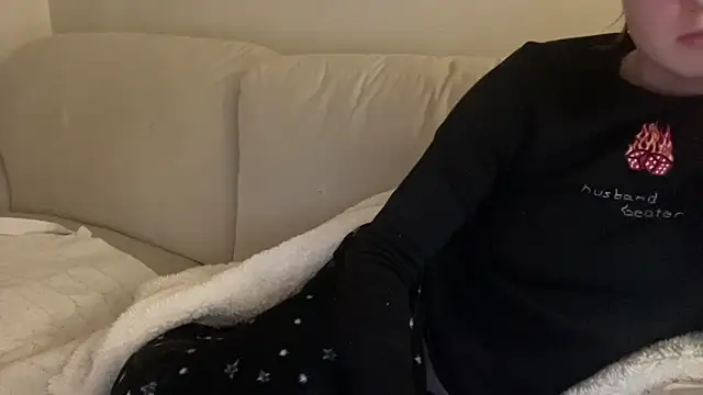 Snapshot of ijustturned18today chatting on December 13, 7:53 pm ijustturned18today online show from December 13, 7:53 pm