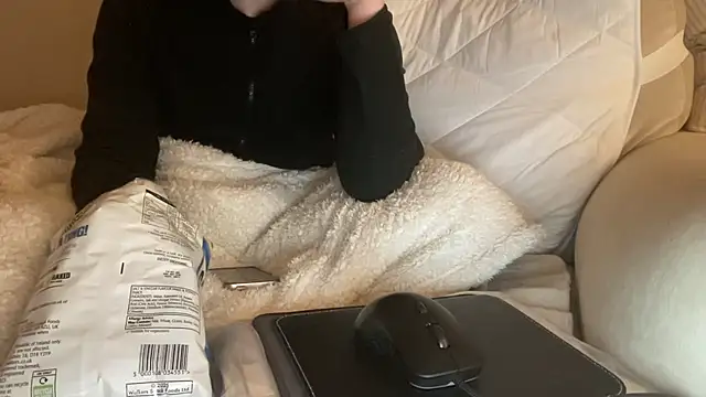 ijustturned18today online show from January 13, 5:18 pm