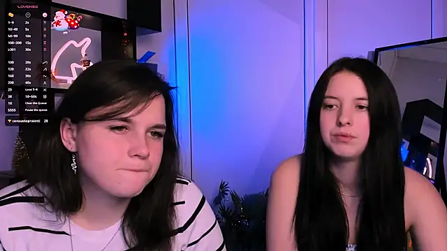 Snapshot of astra_opal chatting on January 7, 2:41 pm astra opal online show from January 7, 2:41 pm