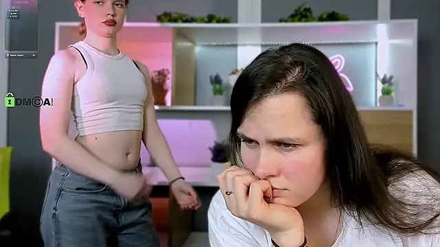 Snapshot of astra_opal chatting on February 6, 8:56 pm astra opal online show from February 6, 8:56 pm