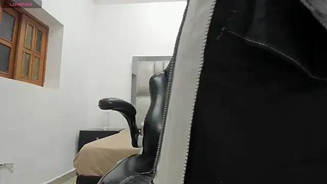 khris  evans online show from April 15, 11:17 am